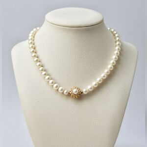 Vintage Pearl Choker Necklace
